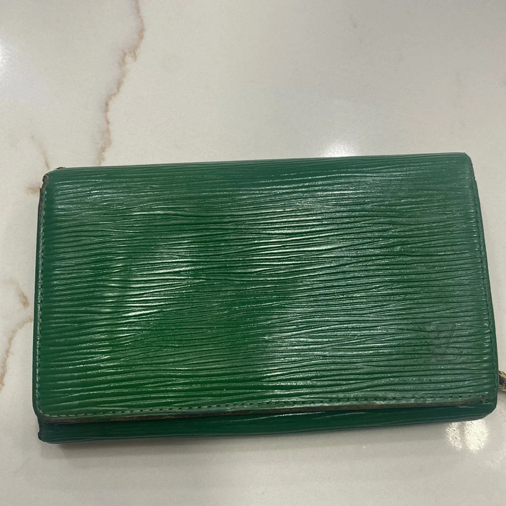 Louis Vuitton LV Green Leather Wallet Vintage EPI